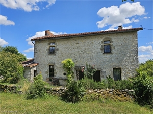 propriete à la vente -   16450  SAINT CLAUD, surface 135 m2 vente propriete - UBI473851079